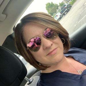 Meet your Posher, Melissa